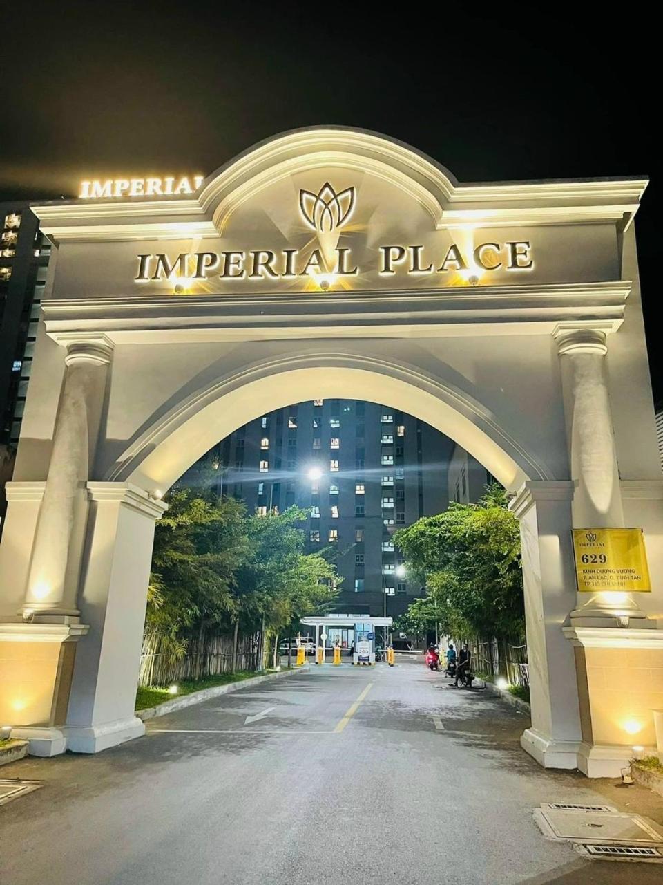Can Ho Cao Cap Imperial Place Ho Chi Minh City Exterior photo
